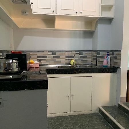Beinte Singko De Marso Apartments Candon Exterior photo