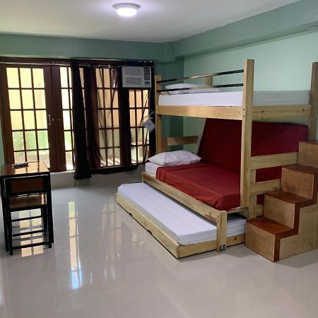 Beinte Singko De Marso Apartments Candon Exterior photo