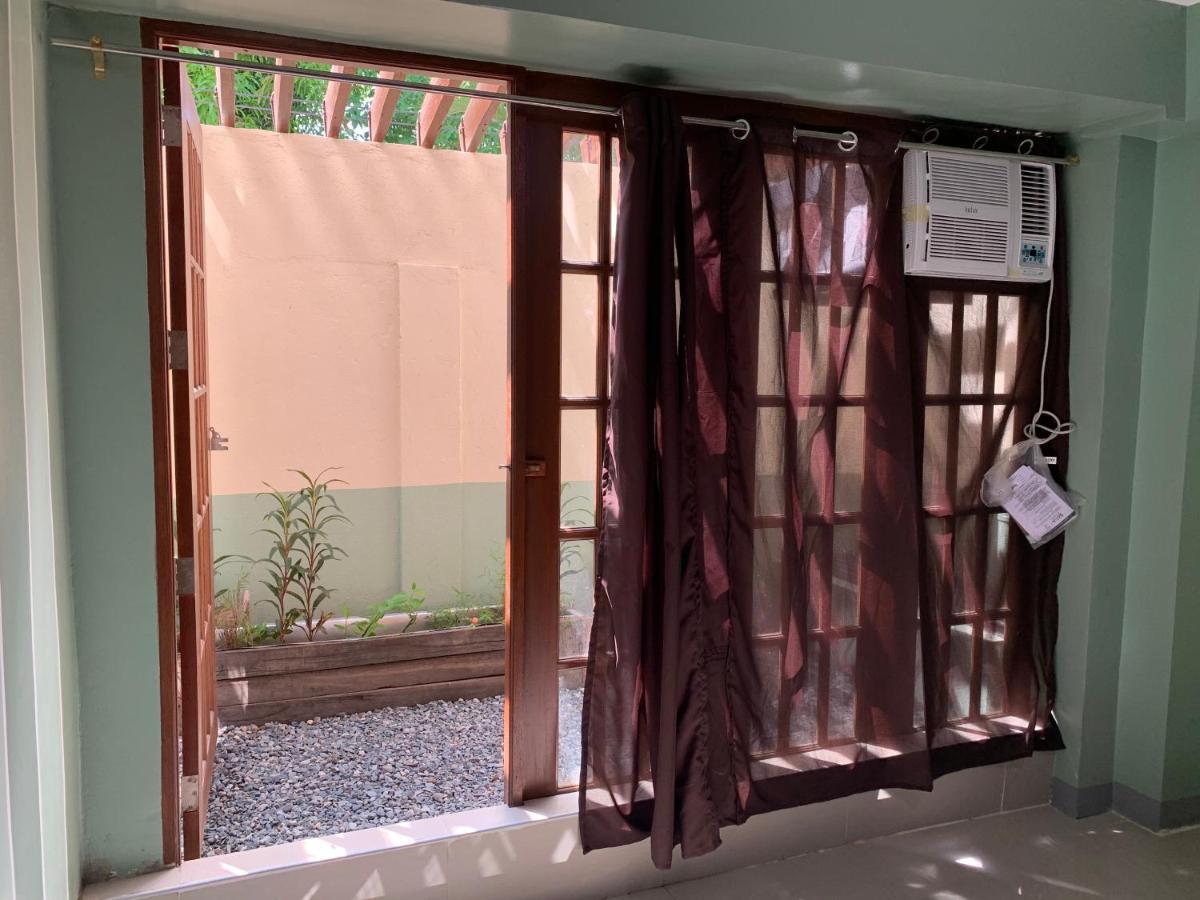 Beinte Singko De Marso Apartments Candon Exterior photo