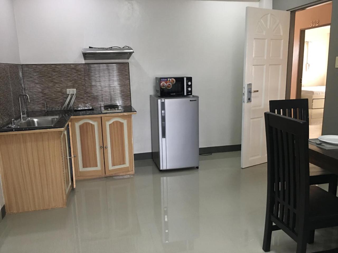Beinte Singko De Marso Apartments Candon Exterior photo