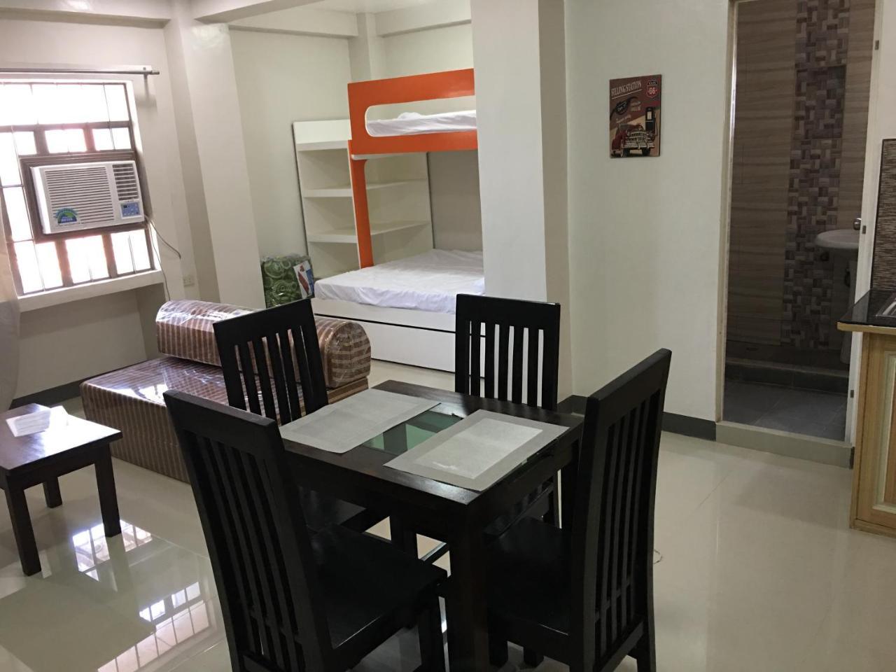 Beinte Singko De Marso Apartments Candon Exterior photo